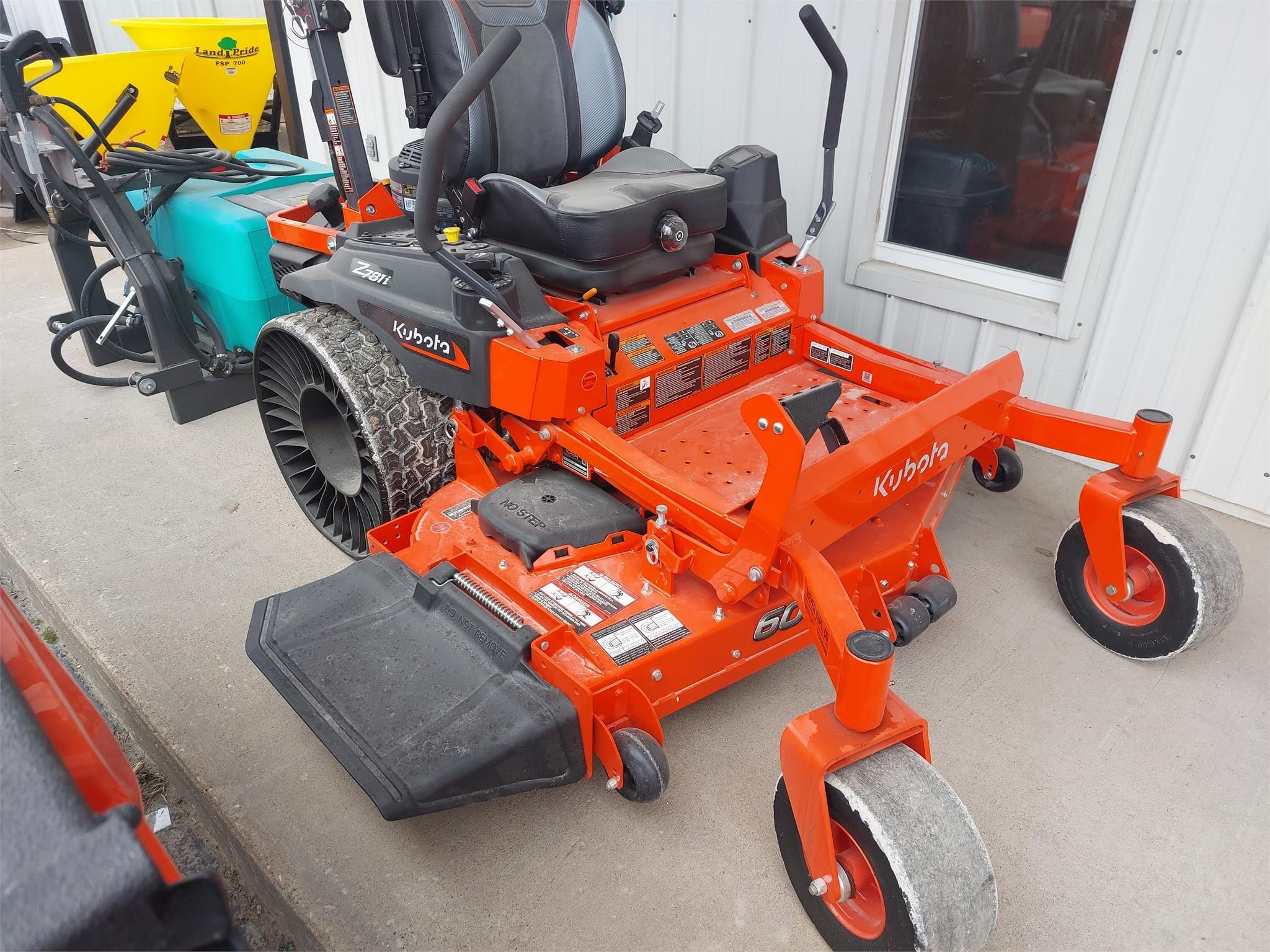 2026 KUBOTA Z781i - Meyer Implement